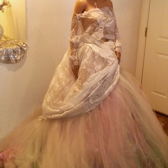 LEAH Ivory Rainbow Lace Tulle Wedding Ballgown Set - Picture 2 of 15